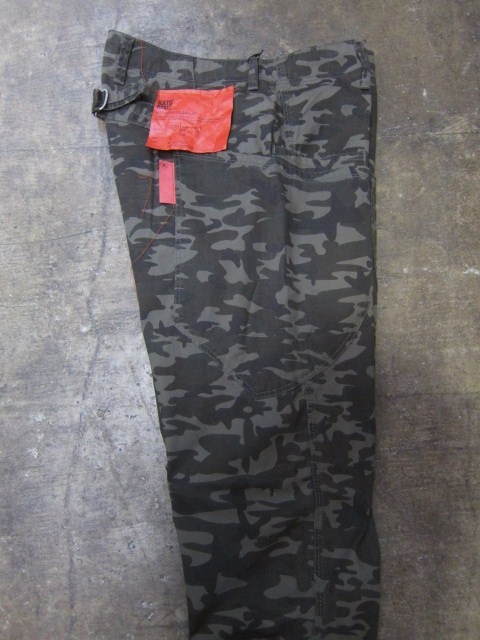 初秋に最適♪♪♪ Kato BASIC ・・・ Tiger CAMO PANTS 入荷です~★★★_d0152280_14172298.jpg
