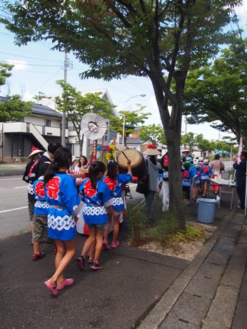 お神輿。_a0045293_11115289.jpg
