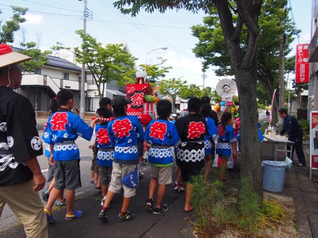 お神輿。_a0045293_11293343.jpg