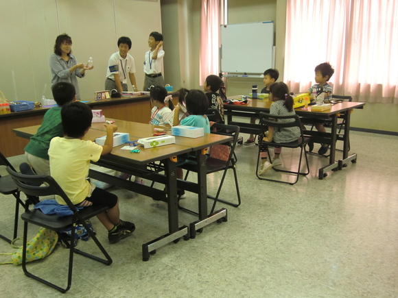 キャリアスタートウィーク~小学生と工作教室_e0175370_1654112.jpg