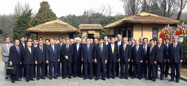 【大拡散】日本マスコミ社長団_a0312172_12202338.jpg