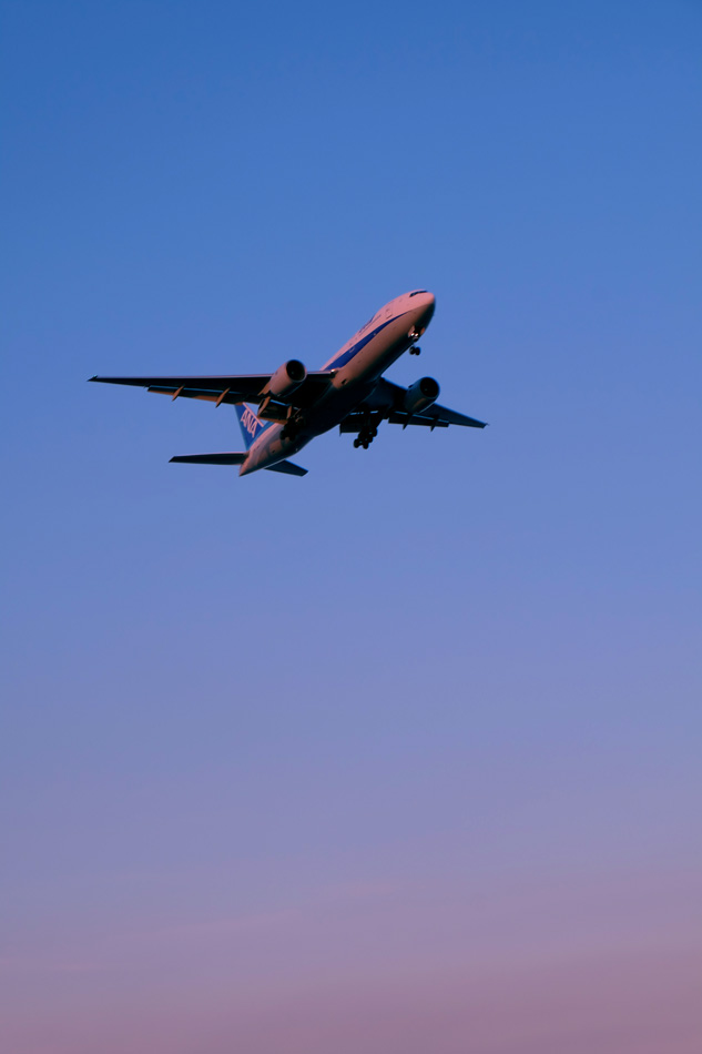 昨日は飛行機を写しに、城南島へ　　　　　　　　　　　　　　　_a0146658_12332880.jpg