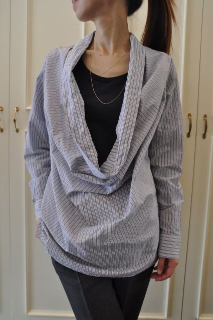 月はどっちに出ている の ・・・ DRIES VAN NOTEN ._b0110586_19315195.jpg
