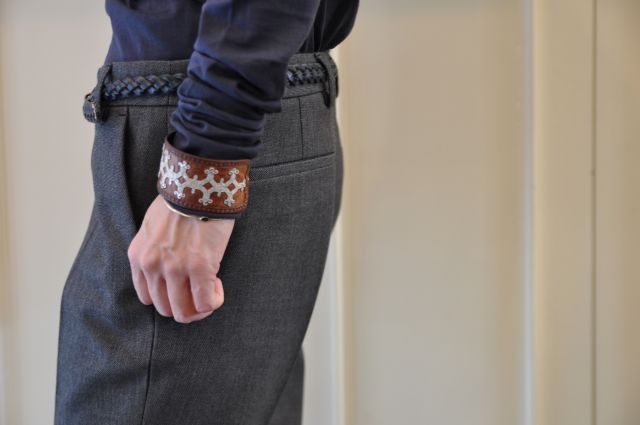 月はどっちに出ている の ・・・ DRIES VAN NOTEN ._b0110586_19362221.jpg