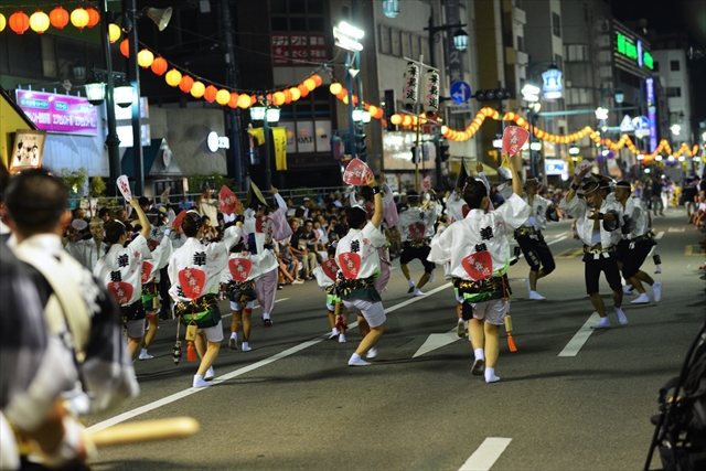 徳島阿波踊り　路上_a0296897_2221170.jpg