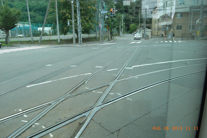 足をひきづってるランナー体型の人をいろんなとこで見かける道マラ翌日の札幌。_c0022340_20563328.jpg