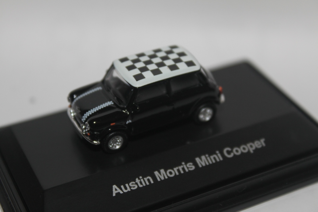 1/87 Schuco Austin MiniCooper #1_b0285587_75479.jpg