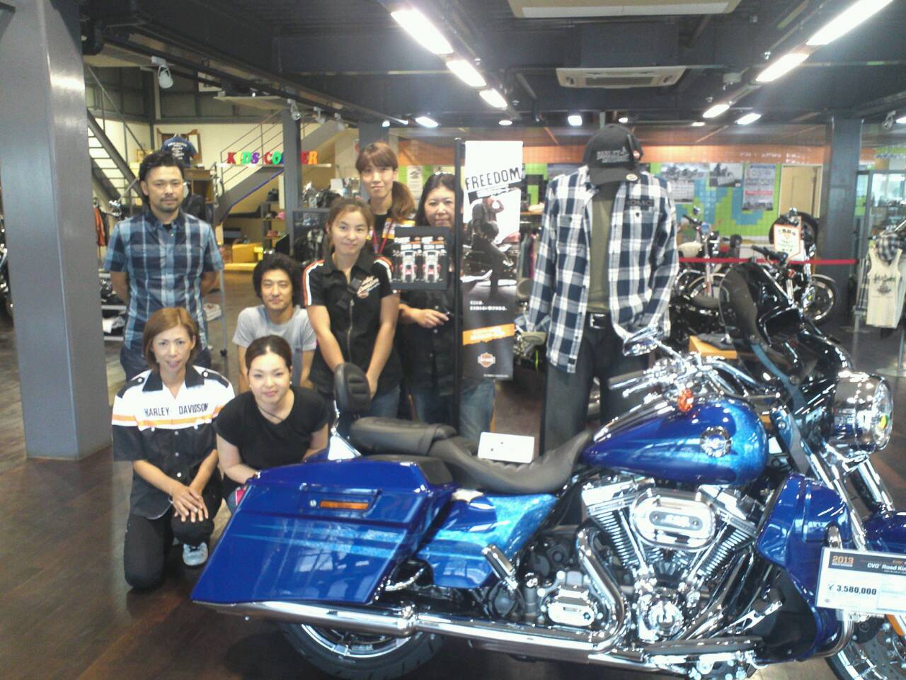 HD店の模様替えをしました_a0169219_2362838.jpg