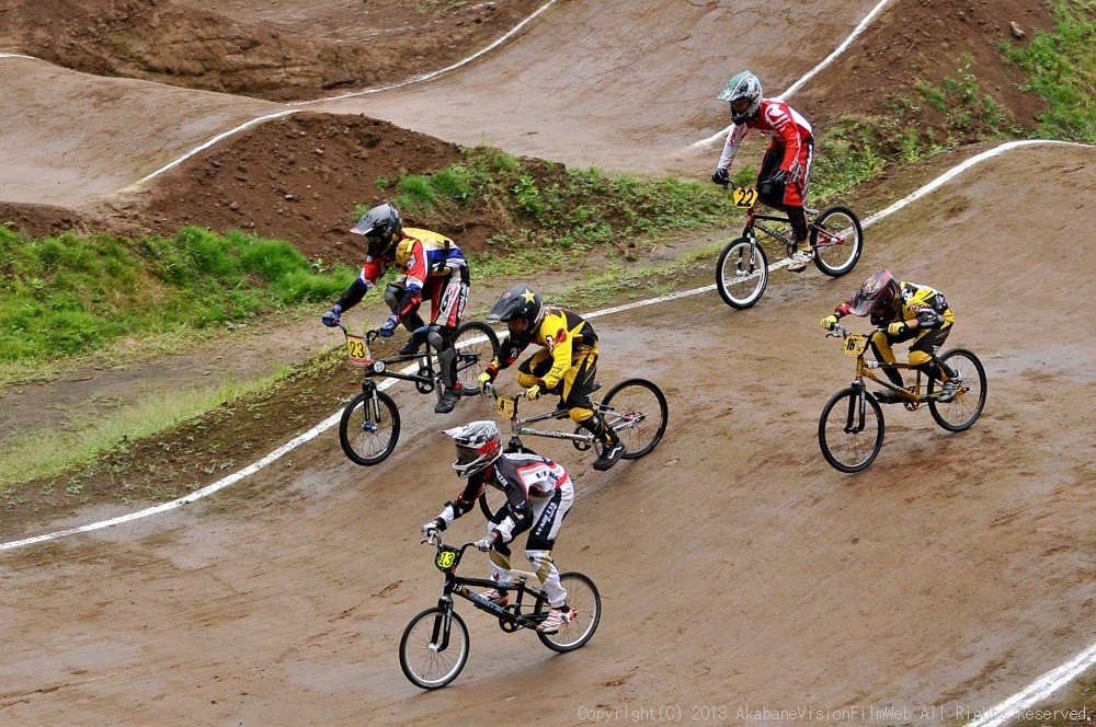 2013 JBMXFジャパンシリーズ 第４戦秩父大会vol6：Boys１１−１２、１３−１４才決勝_b0065730_2083433.jpg