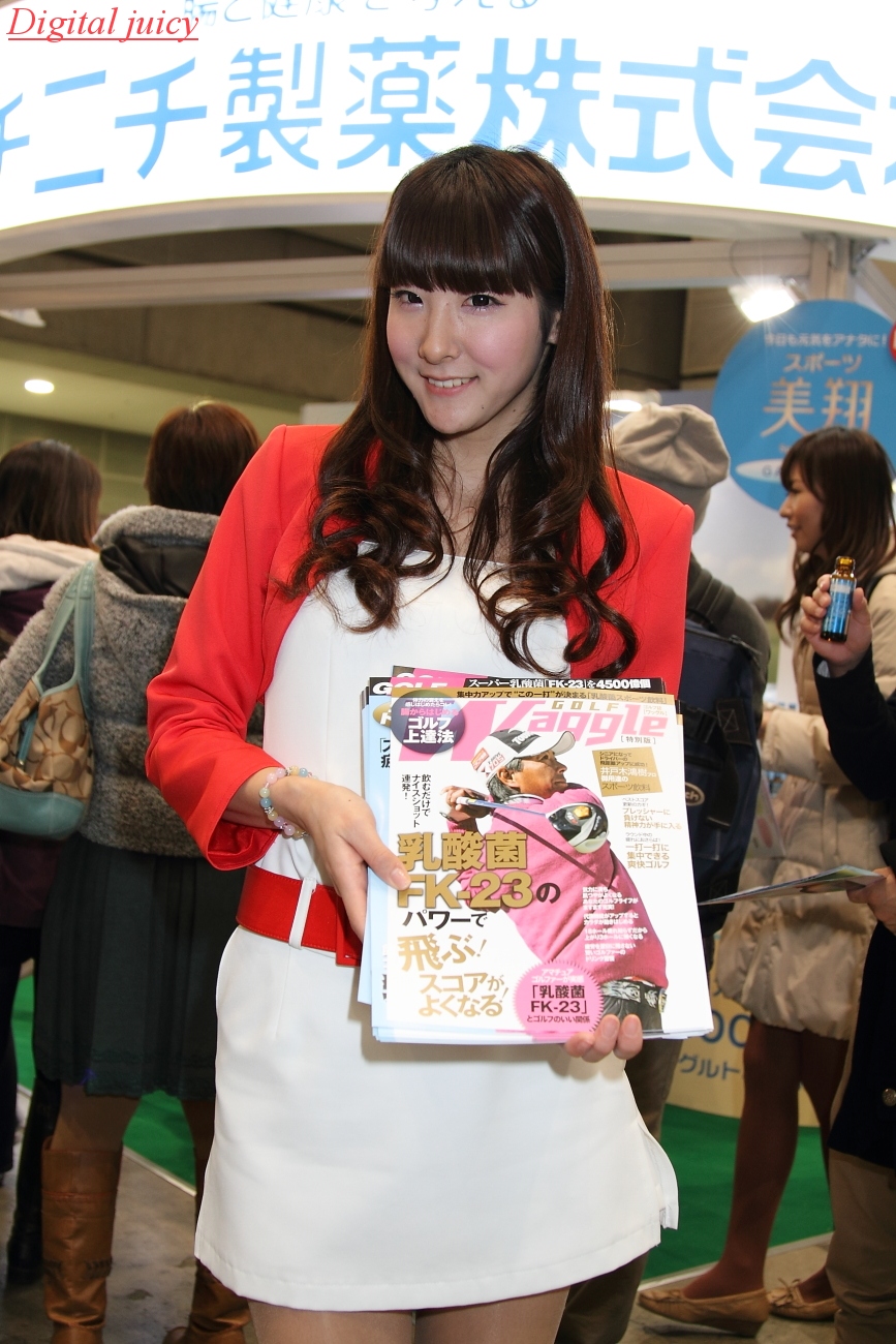 小関萌子 さん ニチニチ製薬株式会社 ブース Digital Juicy