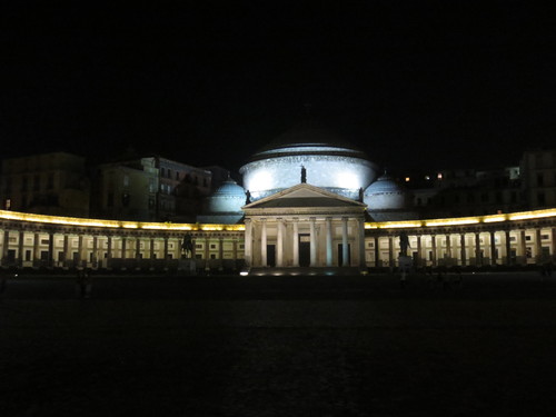 夜のナポリを歩く!!ーーーナポリ旅行記_c0179785_3525872.jpg