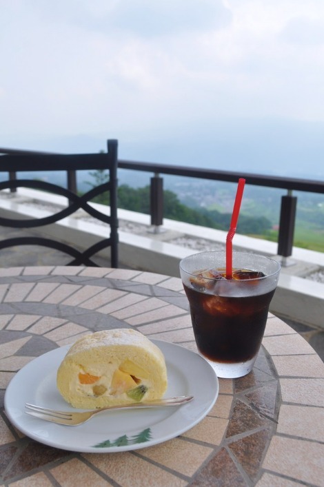 戸隠キャンプ2013⑩ 赤倉のカフェテラス_a0126590_57359.jpg