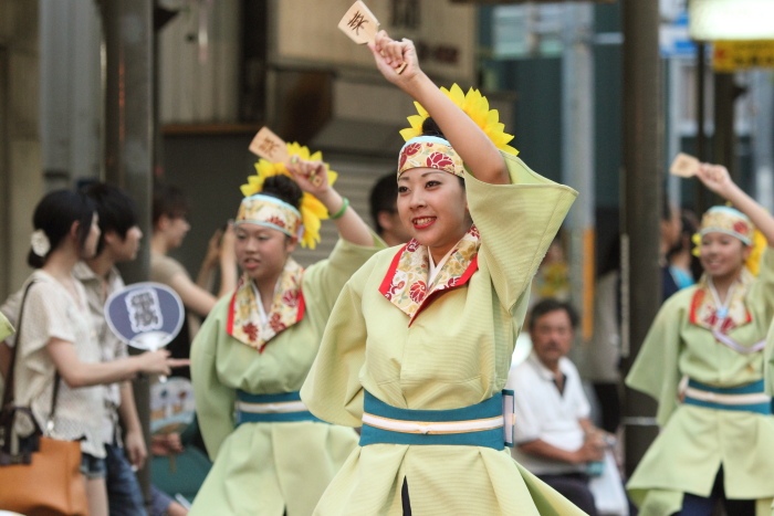 第60回よさこい祭り 本祭1日目 菜園場”菜の笑”さ組 その1_a0077663_7351652.jpg