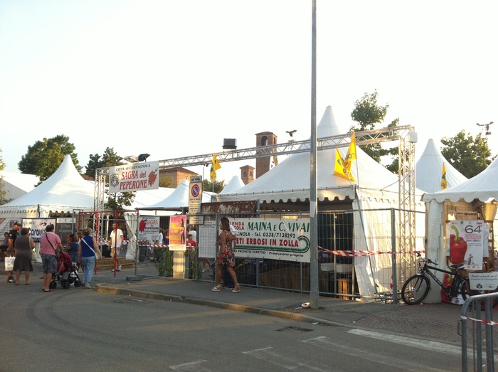Peperonata ペペロナータ & 64°Sagra del Peperone_b0246303_1954295.jpg