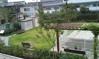引っ越しました_e0101312_8124759.jpg