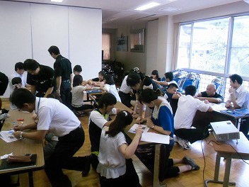 中学校でコマ大戦!_a0272042_19524294.jpg
