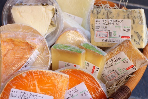 【チーズ再入荷】カルボナーラに欠かせないチーズ・・?_b0016474_10235461.jpg