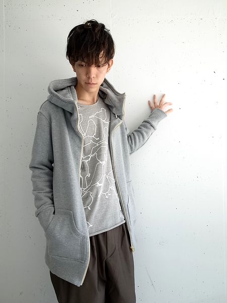 ハトラ〈hatra〉　パーカー　グレー hatra ハトラ HOODY[GREY]_