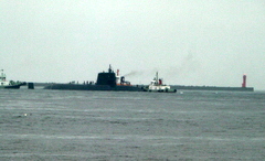 9月2日(月)､川崎重工南側岸壁におやしお型潜水艦が入りました_b0192588_9363256.jpg