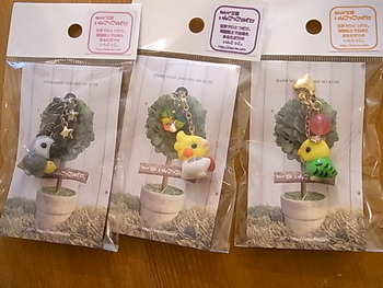 鳥展の作品紹介、いんこっこのくにさんの作品続き_d0322493_15164132.jpg