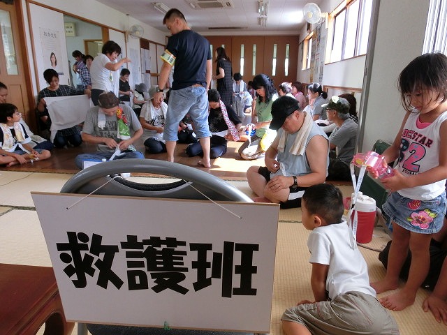 「黄色いバンダナ」の威力を改めて実感 駿河台三丁目の防災訓練_f0141310_7363739.jpg