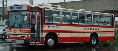 岩手県北自動車のブルーリボン 2題_e0030537_12205.jpg