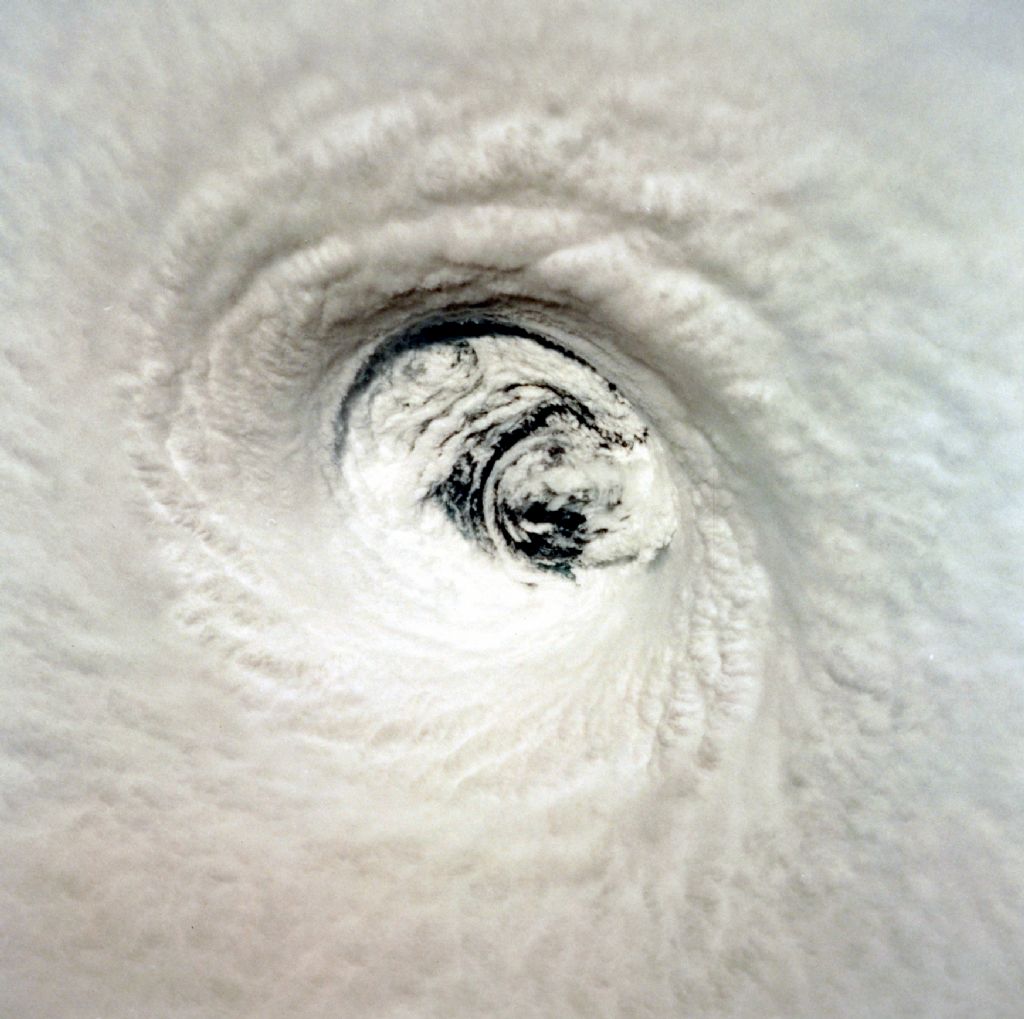 宇宙崩壊_b0190083_23464090.jpg