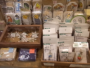 東急ハンズ梅田店１０F「インコと鳥の雑貨展」在庫紹介_d0322493_17151574.jpg