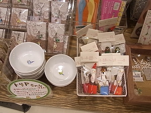 東急ハンズ梅田店「インコと鳥の雑貨展」在庫情報更新_d0322493_17154984.jpg
