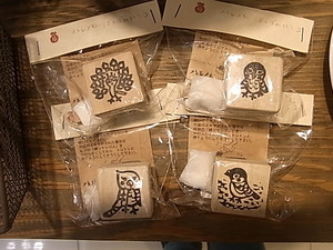 インコと鳥の雑貨展、たくさんの作品紹介と在庫状況更新_d0322493_171578.jpg