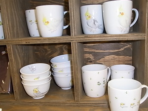 インコと鳥の雑貨展hatoyaさん作品登場です。週末は。。_d0322493_18154130.jpg