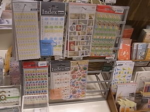 インコと鳥の雑貨展。文具メーカーの雑貨もいろいろ_d0322493_20154576.jpg