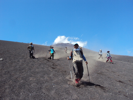 2013年8月31日　富士山宝永山噴火口めぐりを楽しむ_c0242406_1003165.jpg