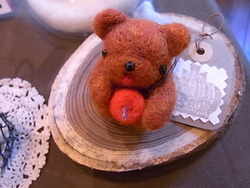 羊熊TOMOさん松岡文さんの作品、パンダの雑貨展DM_d0322493_21152058.jpg