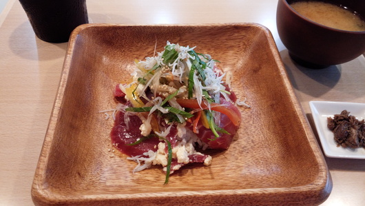 まぐろの田舎煮と酢豚風弁当_b0171098_8174085.jpg