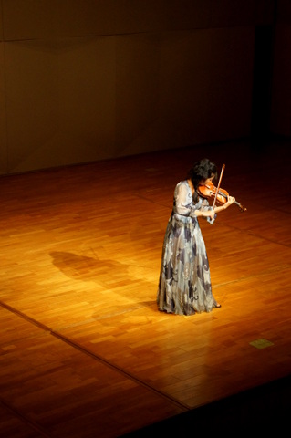 a0242809_0352337.jpg