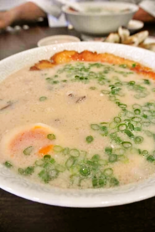 【山梨ラーメン屋巡り - 麺革 徳行店 (山梨・甲府) -】_a0005436_1722332.jpg