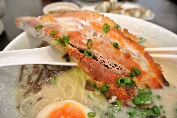 【山梨ラーメン屋巡り - 麺革 徳行店 (山梨・甲府) -】_a0005436_1732736.jpg