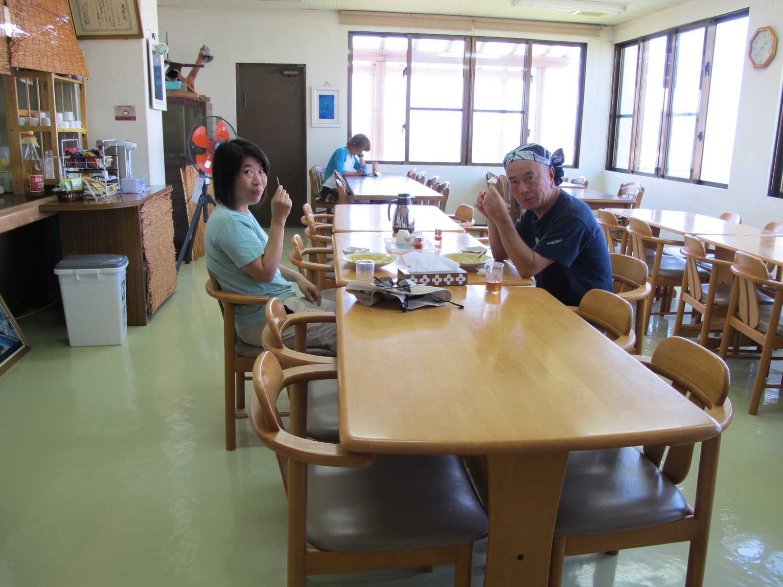 9月 8日 ただ今13:40 ダイビングの合い間をちらりとごらんあれ_b0158746_13564099.jpg