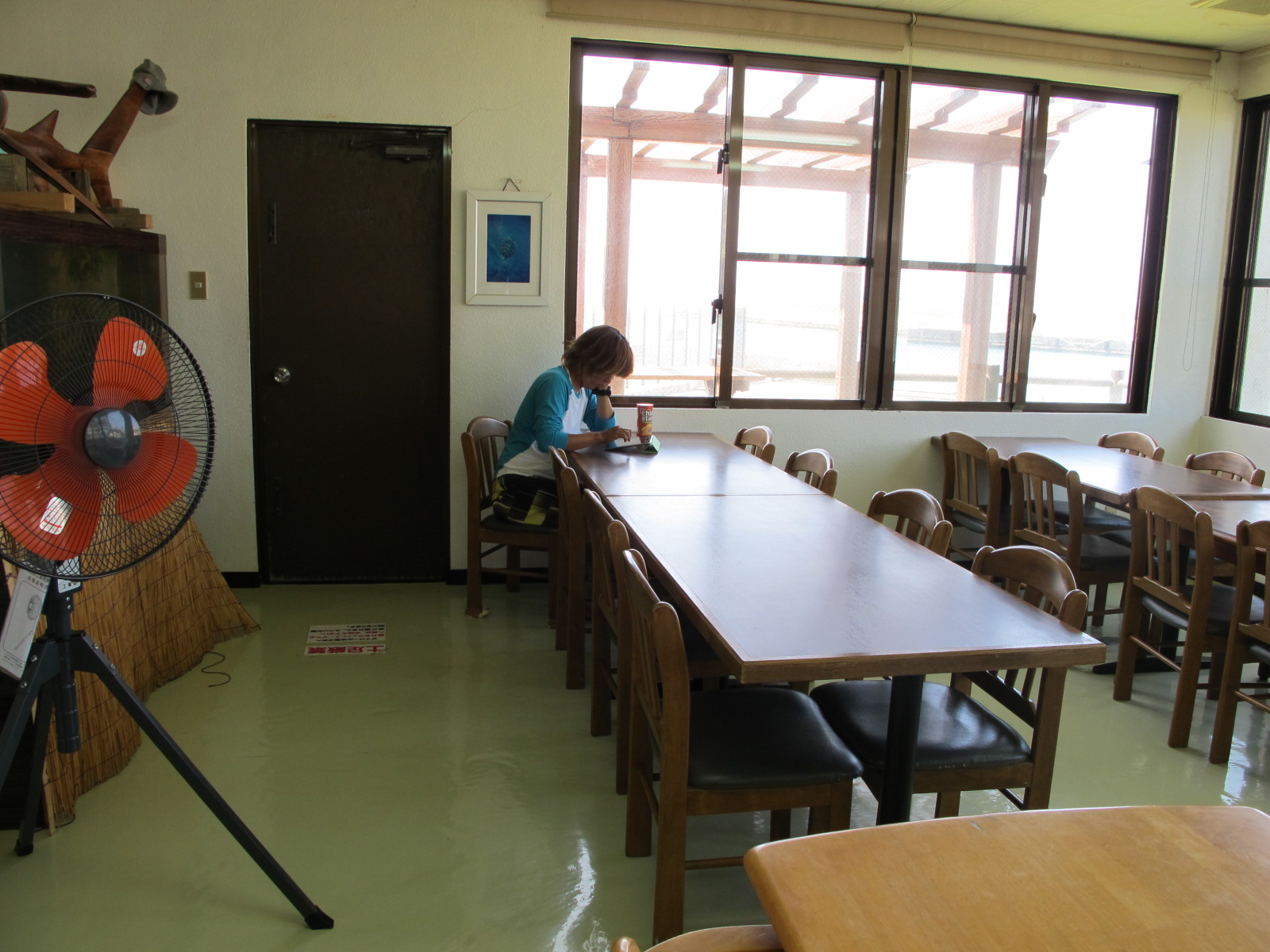 9月 8日 ただ今13:40 ダイビングの合い間をちらりとごらんあれ_b0158746_15585273.jpg