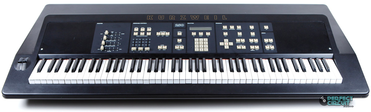 値下げ KURZWEIL K2500R サンプルオプション 完動 美品 Kurzweil K2シリーズ シンセサイザーK2061新品予約受付中です