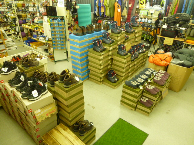 特価品が山積み