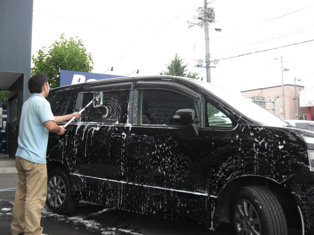 ★グランドハイエース・現行ヴォクシー待望のお納車となりました!!★(白石店)_c0161601_19521262.jpg