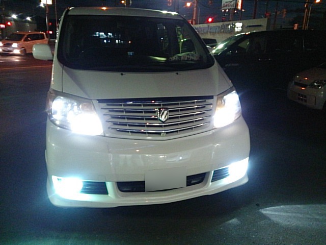 ★グランドハイエース・現行ヴォクシー待望のお納車となりました!!★(白石店)_c0161601_195357.jpg
