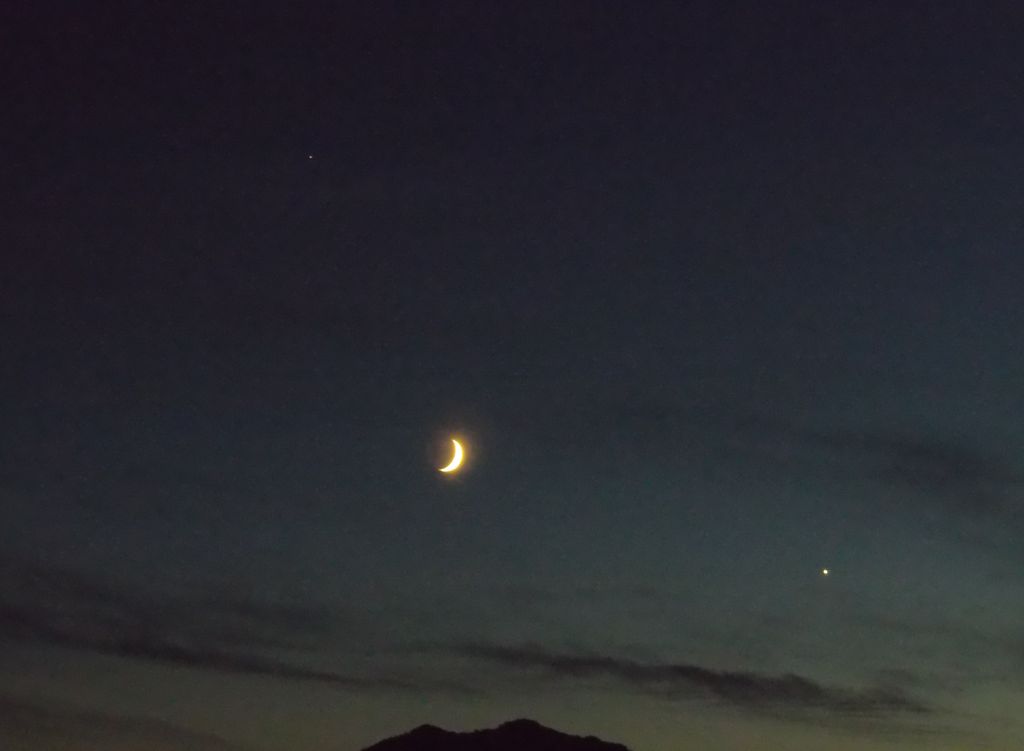 夕日の落ちた空で静かな天体ショー_c0025115_19145725.jpg