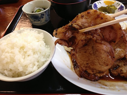 鶴岡市・「桂や」生姜焼き定食_b0091423_16273166.jpg