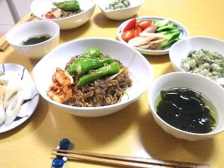 焼肉丼の日、そうめん（ラストスパート！）の日_b0102728_922037.jpg