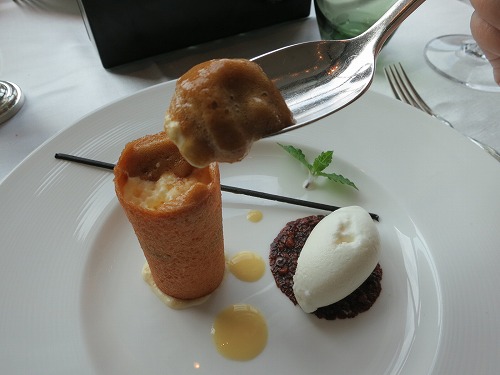 ピャチェーレ@シャングリ・ラ ホテル 東京でオトナ女子ランチ♪_a0055835_17523643.jpg