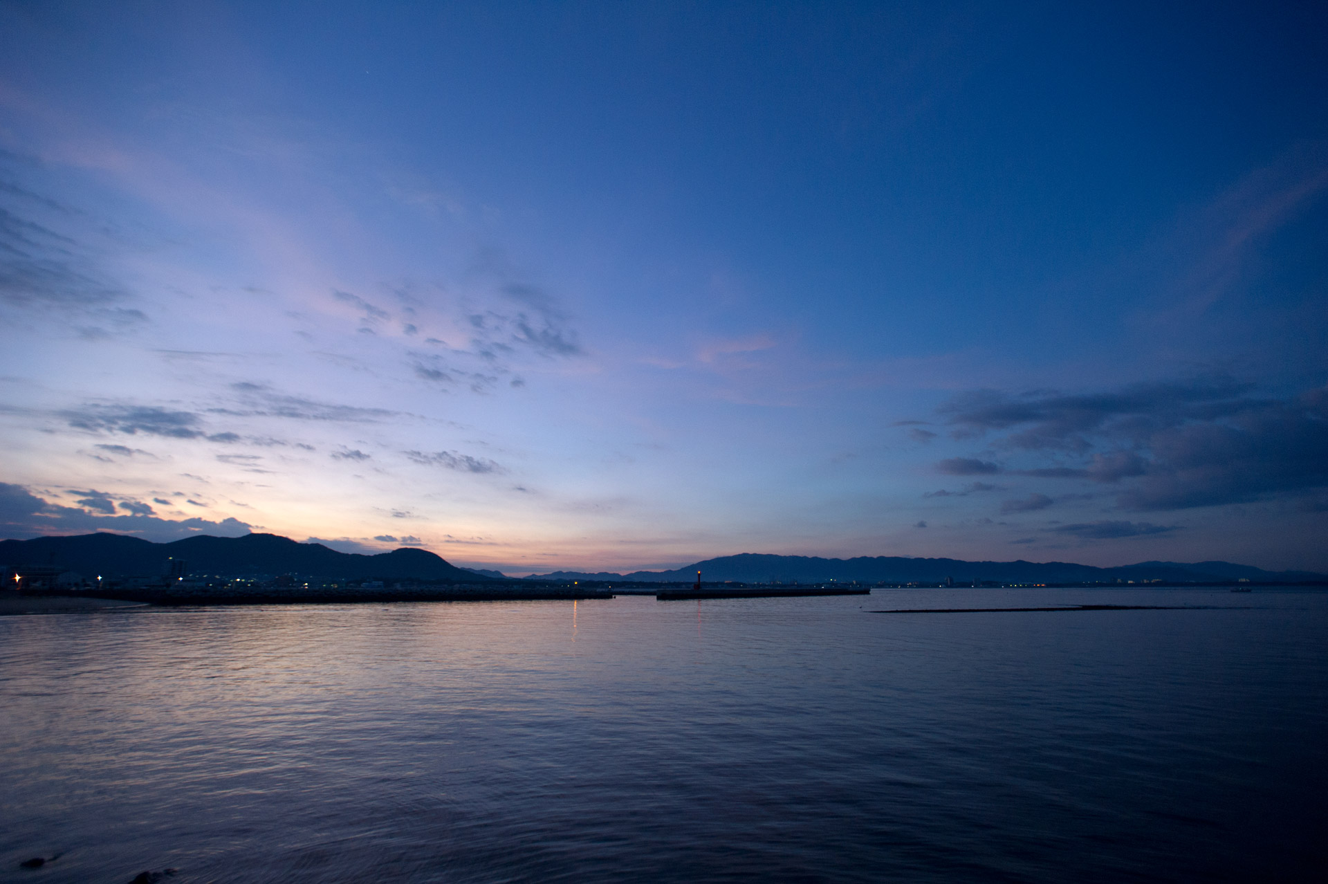 ■夏の朝の空と海　福津市渡_b0023047_426136.jpg