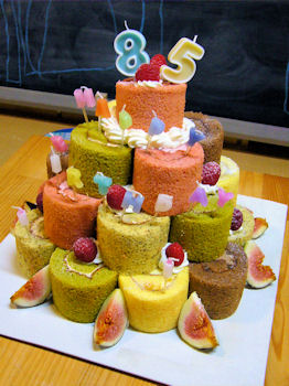 ロールケーキタワーのお誕生日ケーキ Tete
